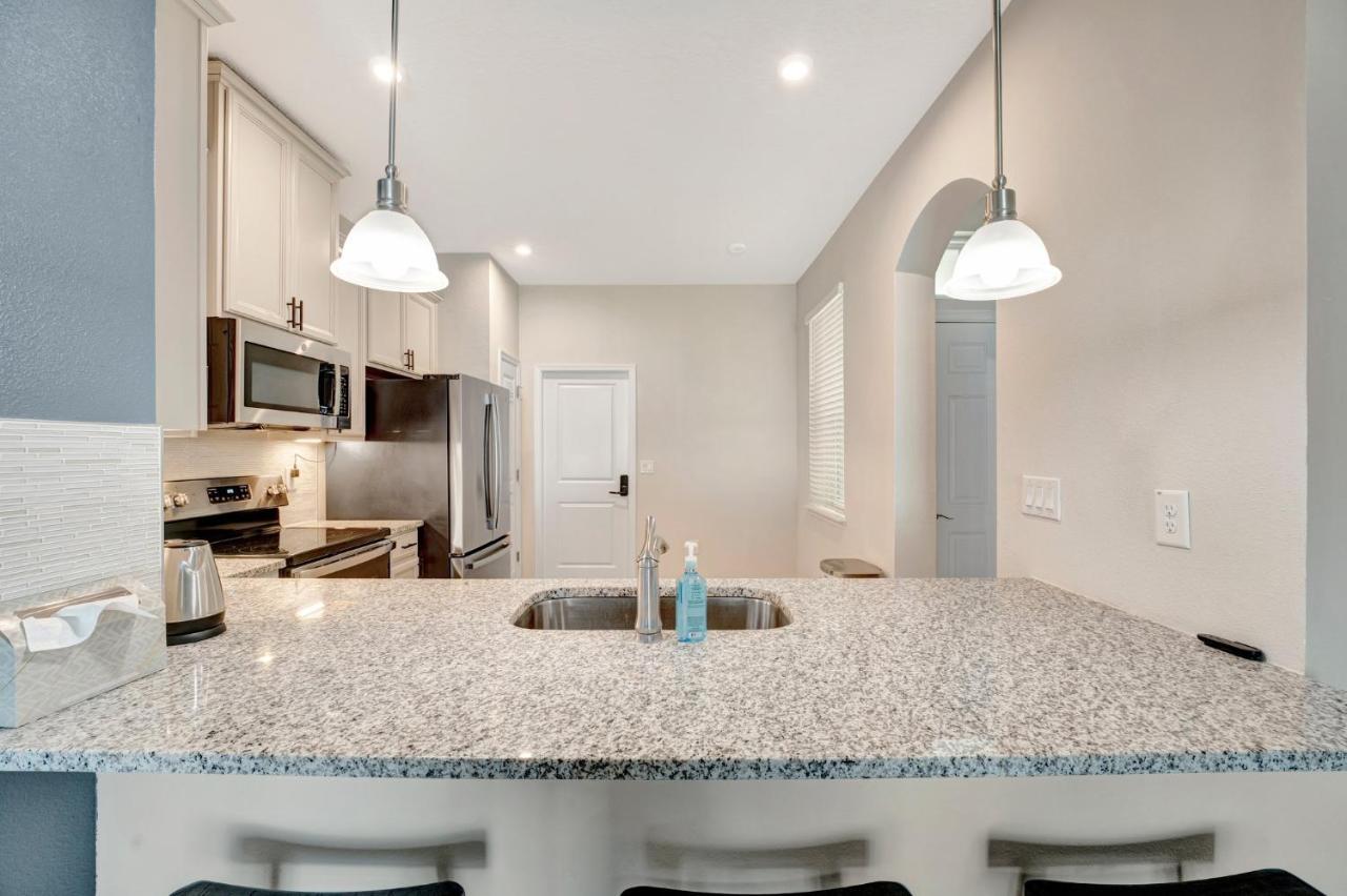 Zenhomes In Heart Of Brandon Convenient Location Ngoại thất bức ảnh